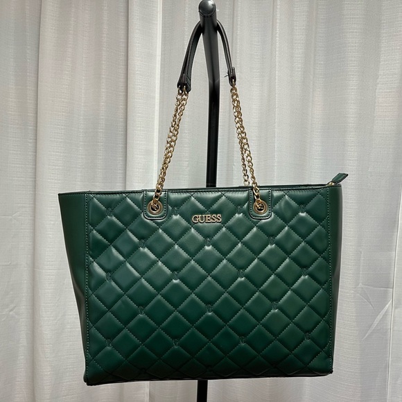 Guess quilted tote back in dark green with gold hardware NEW without tags - Picture 1 of 11